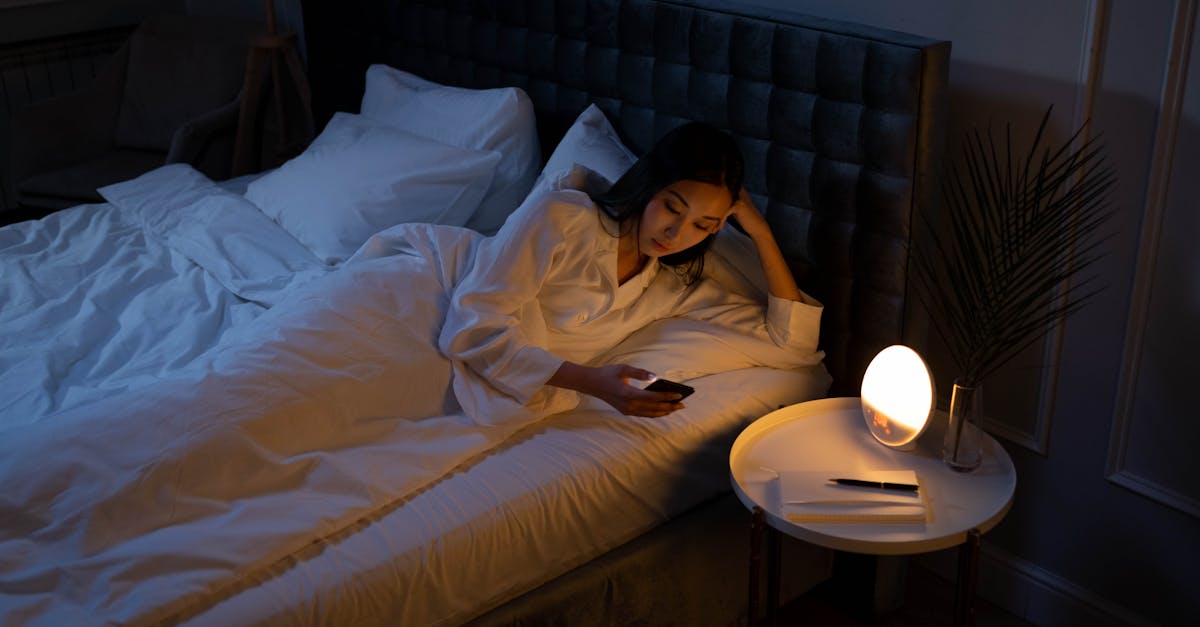 découvrez la magie de l'éclairage nocturne avec nos lampes de nuit élégantes et apaisantes. parfaites pour créer une ambiance chaleureuse dans votre chambre ou celle de vos enfants, nos veilleuses offrent à la fois fonctionnalité et style. explorez notre collection et illuminez vos nuits en toute sérénité.