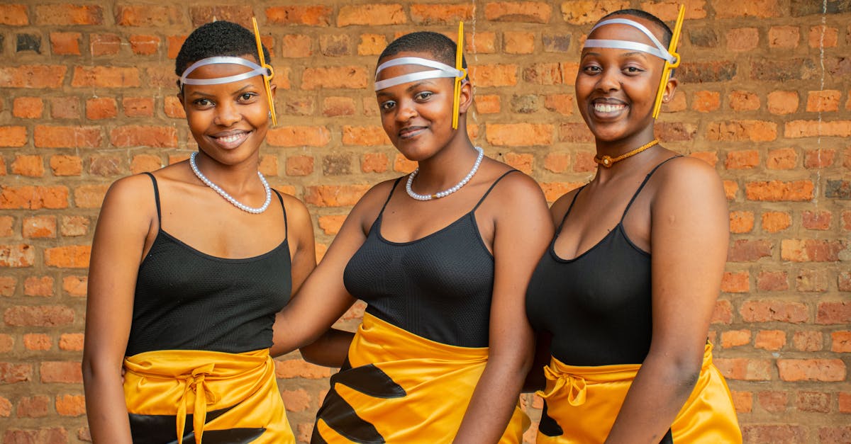 découvrez les accessoires de mode russes alliant élégance, tradition et modernité. explorez notre sélection unique de bijoux, sacs et foulards inspirés par l'artisanat russe, pour ajouter une touche raffinée à votre style.