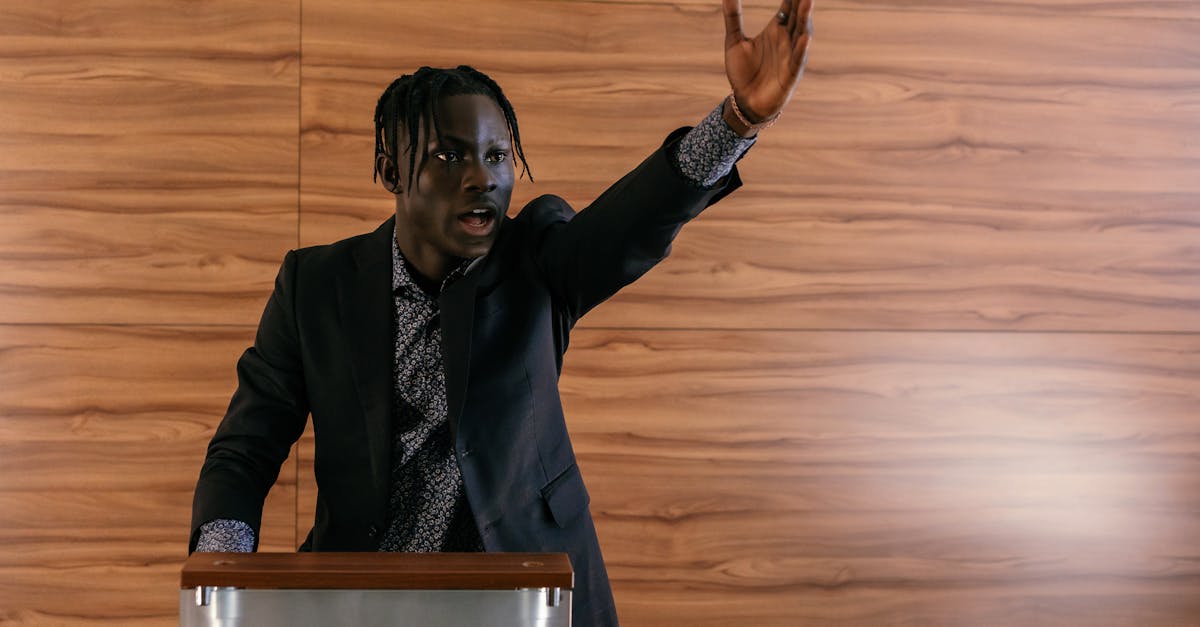 découvrez comment devenir un leader inspirant, capable de motiver votre équipe, stimuler la créativité et conduire au succès grâce à des exemples et conseils pratiques.