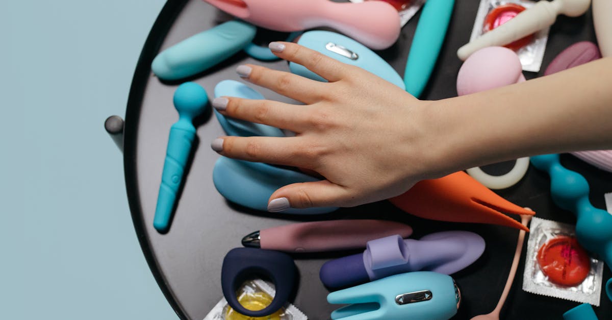 découvrez notre sélection de sex toys pour tous les plaisirs et toutes les envies. explorez des accessoires intimes de qualité pour pimenter votre vie sexuelle en toute discrétion.